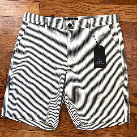 Ben Sherman Other - NWT- Ben Sherman Men's Seersucker 7.5" Shorts White / Navy Blue Stripes Sz 32